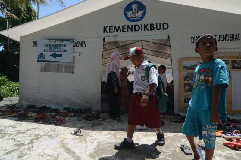 Panduan Lengkap Menghadapi Darurat Sekolah di Rumah, Darurat Sekolah di Kantor, dan Darurat Sekolah di Perusahaan untuk Kesiapsiagaan, Penanganan, serta Pemulihan Efektif