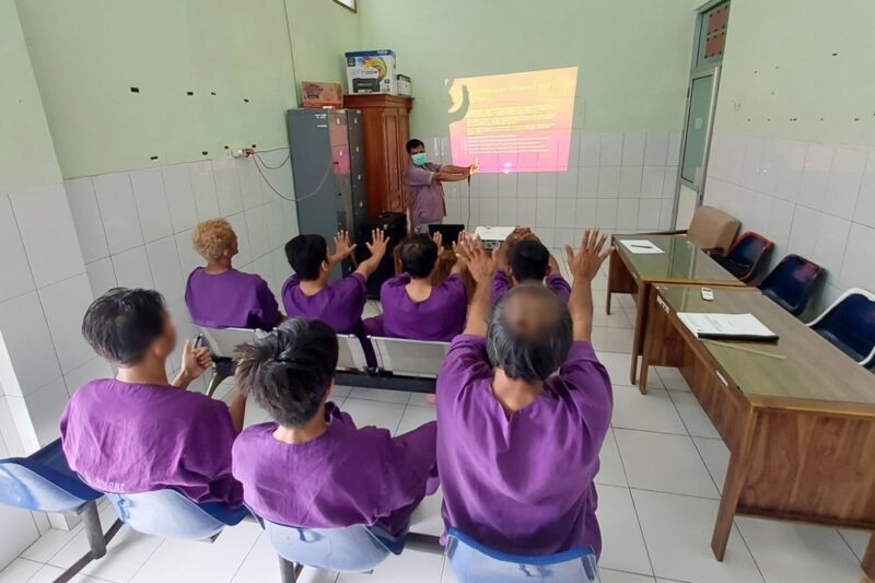 “Terapi Relaksasi Otot Progresif: Teknik Efektif Mengurangi Stres, Mengatasi Tegangan Otot, dan Meningkatkan Kesejahteraan Mental”