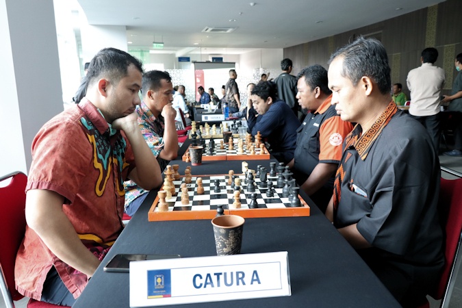 Pertandingan Catur Kejuaraan Dunia 2025: Sorotan Grandmaster, Strategi Permainan, Analisis Taktik, Hasil Babak Final, Opening Terbaik, Dampak Elo Rating, dan Momen Krusial dalam Sejarah Kejuaraan
